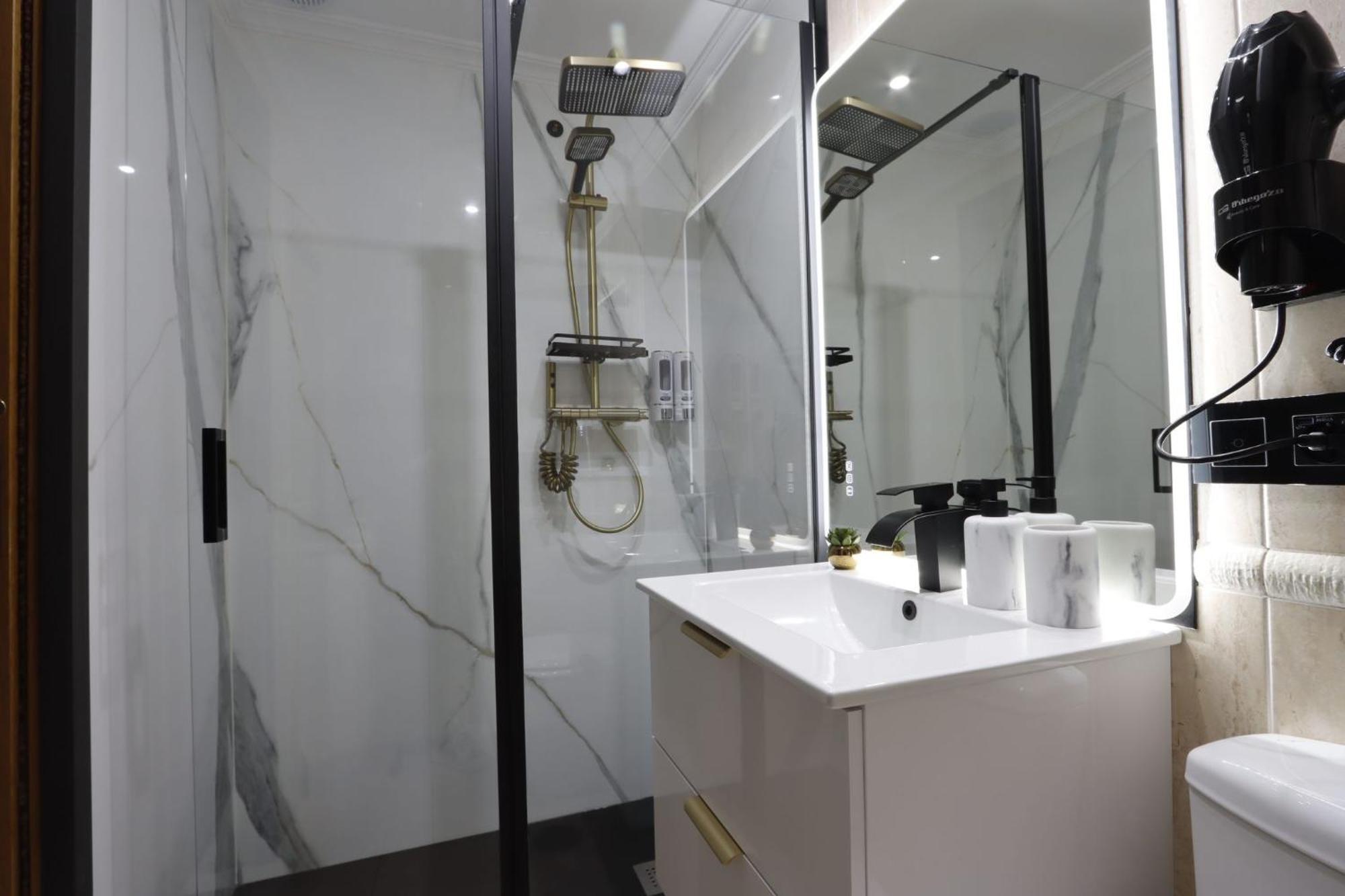Apartamento Exclusivo Centrico Con Parking Estrella De Ribadeo II Eksteriør billede